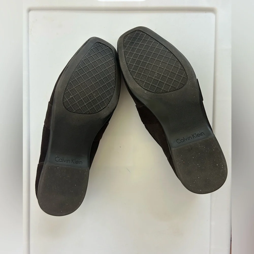 EUC Men’s Calvin Klein Sulie Suede (Dark Brown) Loafers